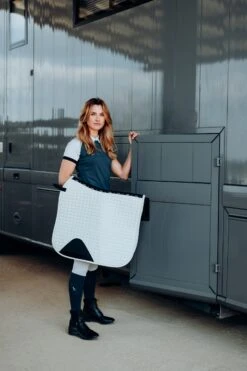 Horze Kühlende Dressurschabracke -Horze Verkaufsgeschäft 17317 PBG 3