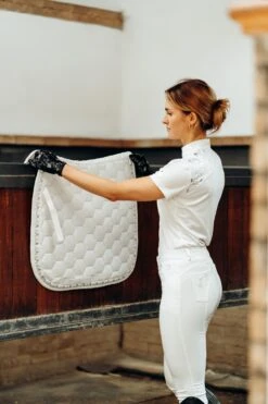 Horze Kaitlin Dressurschabracke Mit Floraler Einfassung -Horze Verkaufsgeschäft 17413 WH 3