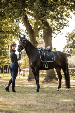 Horze Geneva Dressurschabracke Mit Kunstfell -Horze Verkaufsgeschäft 17436 VDB 4