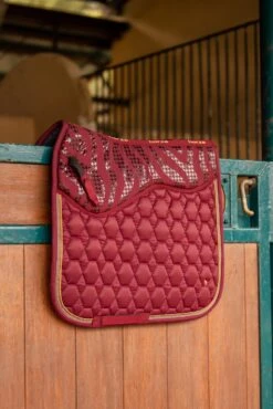 Horze Kenya Dressurschabracke -Horze Verkaufsgeschäft 17454 251 06