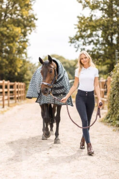 Horze Avalanche Weidedecke Mit Festem Halsteil, 150g -Horze Verkaufsgeschäft 24089 590 08