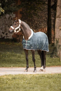 Horze Leigton Teens Collection Fleece Abschwitzdecke Mit Kunstfellkragen -Horze Verkaufsgeschäft 24442 udgr 04