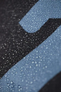 Horze Nevada Regendecke Mit Fleecefutter 24 Horze Nevada Regendecke Mit Fleecefutter -Horze Verkaufsgeschäft 24594 591 06