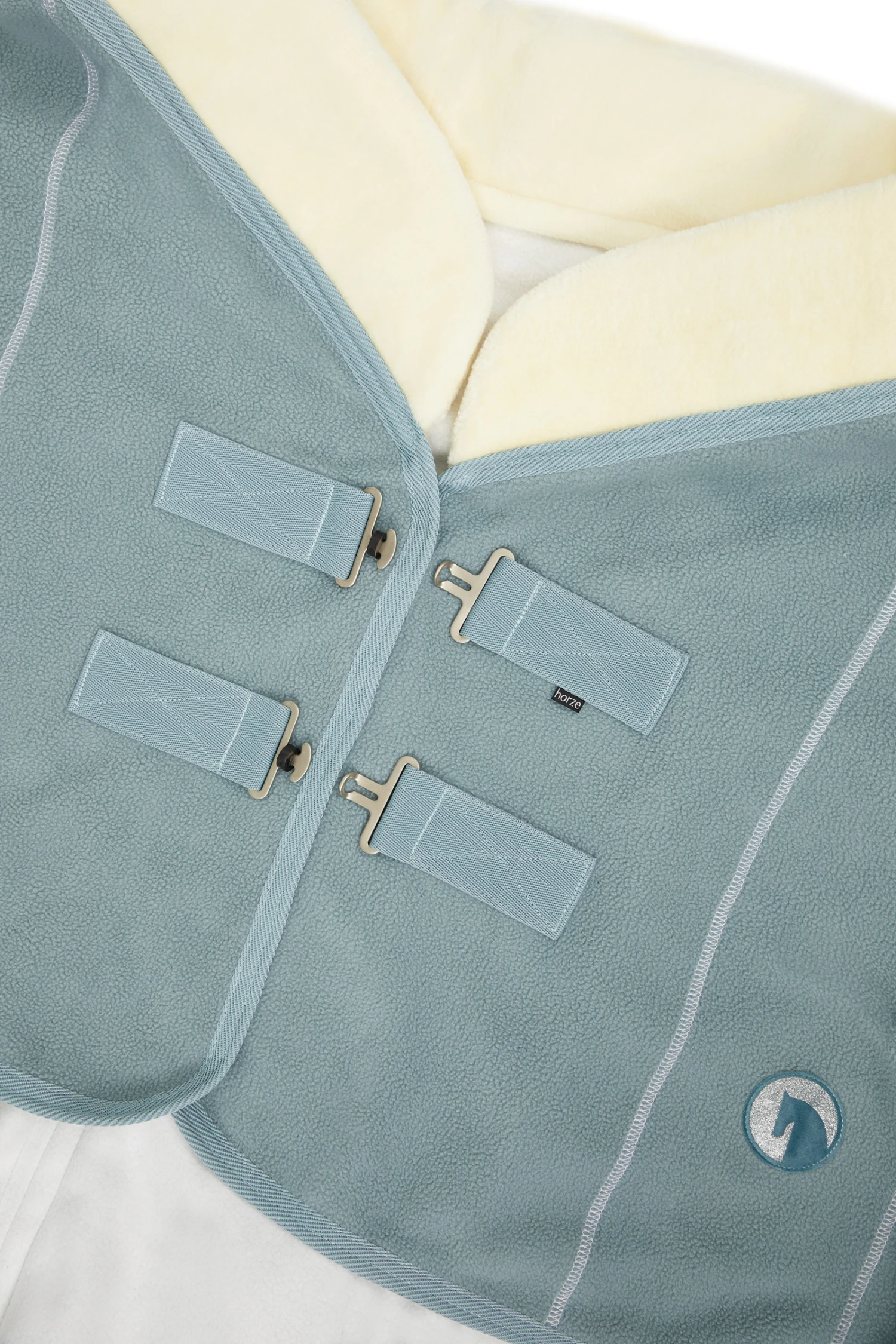 Horze Geneva Fleecedecke Mit Kunstfellkragen 2 Horze Geneva Fleecedecke Mit Kunstfellkragen – Bild 2