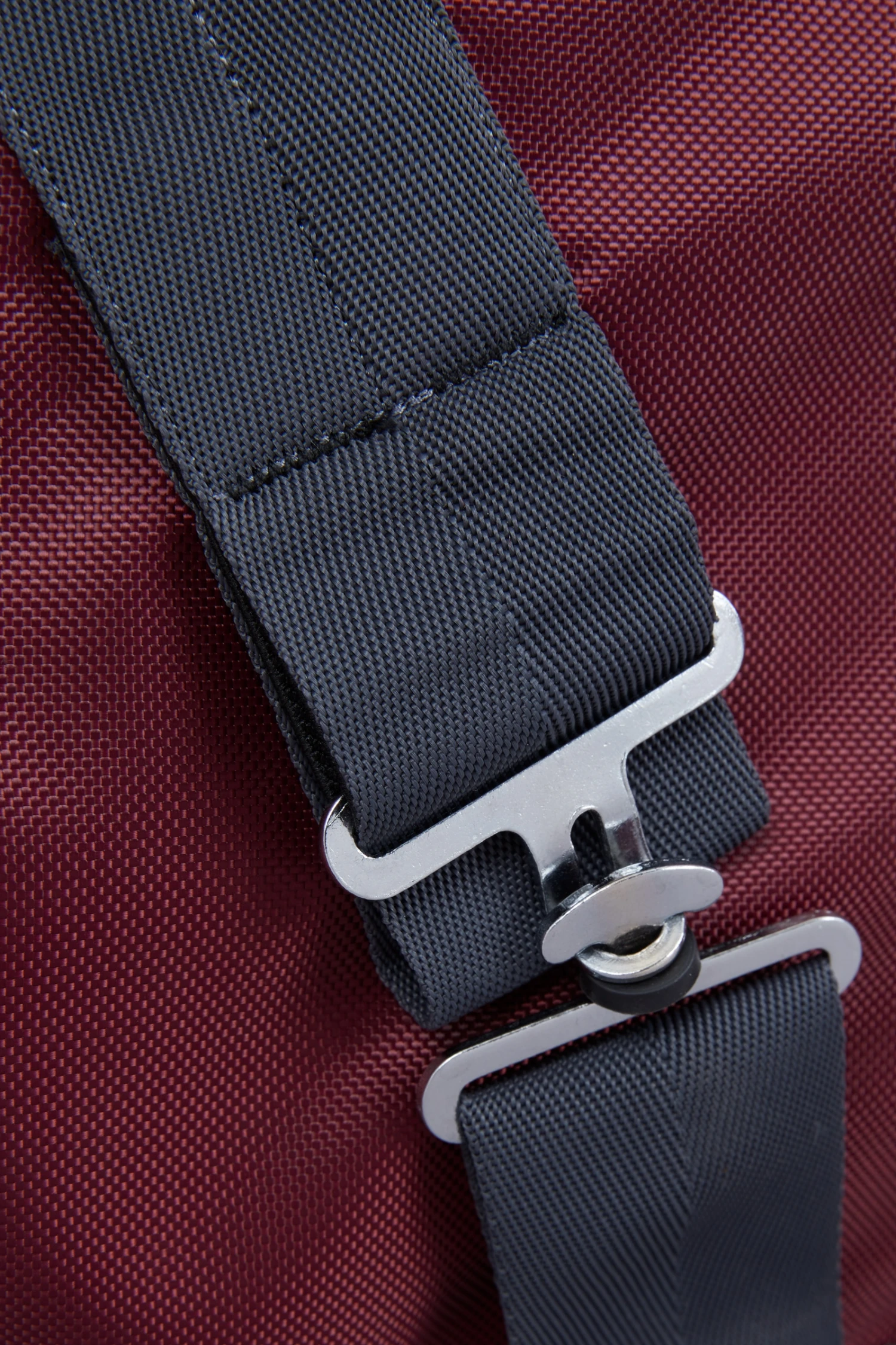 Horze 840D Regendecke Mit Festem Halsteil, 200g 3 Horze 840D Regendecke Mit Festem Halsteil, 200g – Bild 3