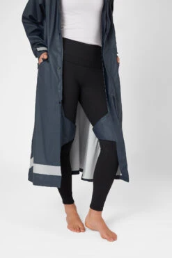 Horze Hazel Langer Damen-Regenmantel Mit Schlitzen 13 Horze Hazel Langer Damen-Regenmantel Mit Schlitzen -Horze Verkaufsgeschäft 33503 vdb 05