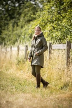 Horze Dania Damen Winter Regenmantel Mit Fleecefutter 27 Horze Dania Damen Winter Regenmantel Mit Fleecefutter -Horze Verkaufsgeschäft 33636 DOGR 8