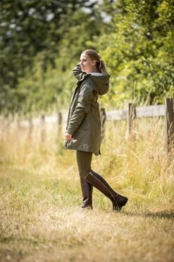 Horze Dania Damen Winter Regenmantel Mit Fleecefutter 28 Horze Dania Damen Winter Regenmantel Mit Fleecefutter -Horze Verkaufsgeschäft 33636 DOGR 9