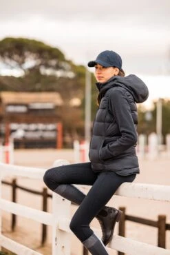 Horze Callie Gefütterte Damen Reitweste Mit Kapuze -Horze Verkaufsgeschäft 33654 590 07