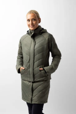 Horze Aurora Gefütterte Damen Parka Reitjacke Mit Abnehmbarem Rock 25 Horze Aurora Gefütterte Damen Parka Reitjacke Mit Abnehmbarem Rock -Horze Verkaufsgeschäft 33663 630 02