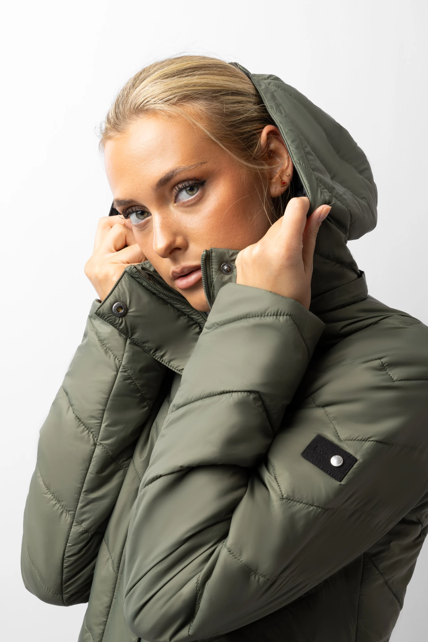 Horze Aurora Gefütterte Damen Parka Reitjacke Mit Abnehmbarem Rock 14 Horze Aurora Gefütterte Damen Parka Reitjacke Mit Abnehmbarem Rock – Bild 14