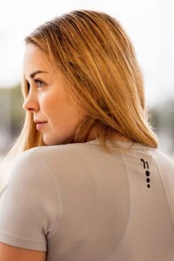 Horze Lucy Damen Funktions T-Shirt 25 Horze Lucy Damen Funktions T-Shirt -Horze Verkaufsgeschäft 33745 025 07