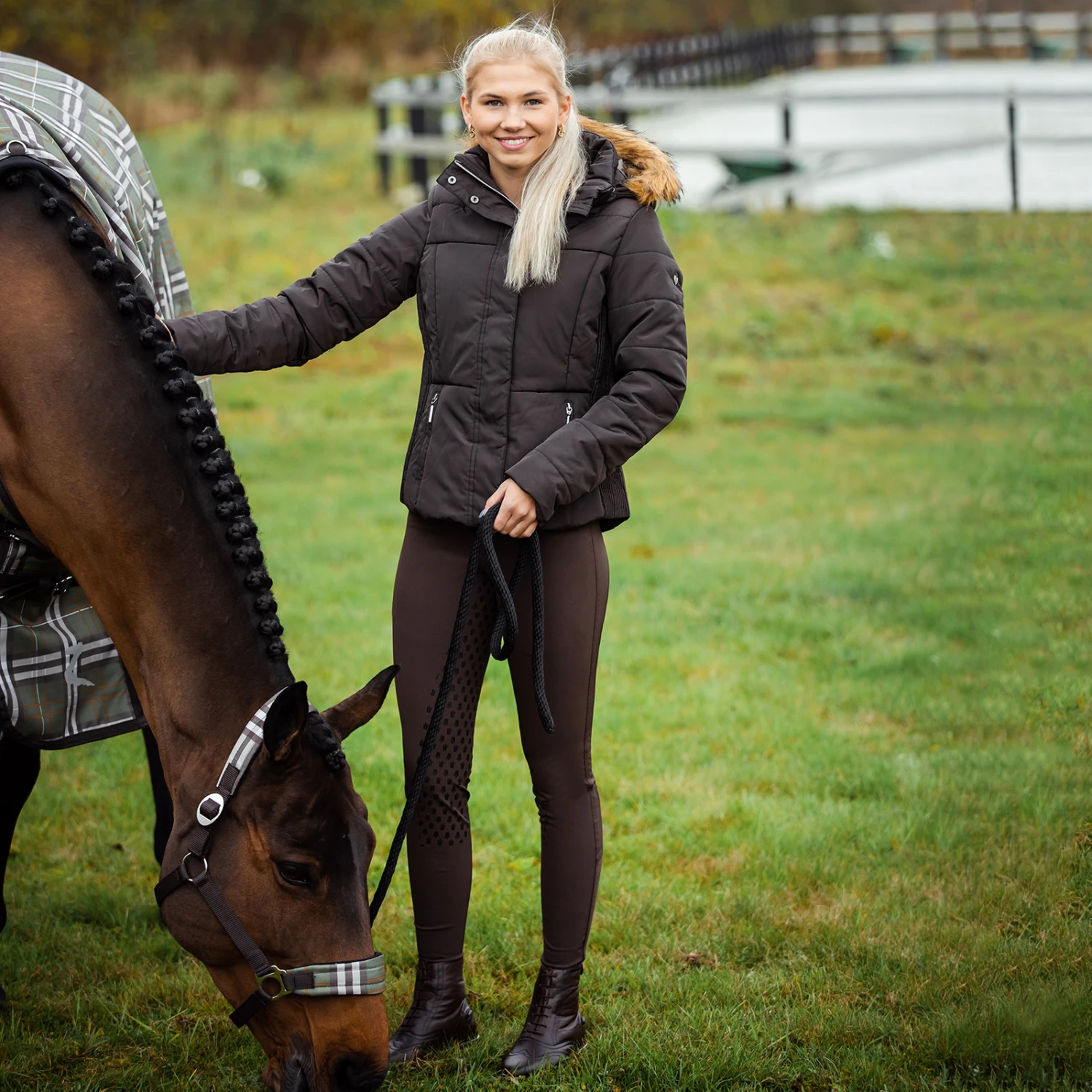 Horze Sienna Damen Reithose Mit Vollbesatz Und Silikon Grip 11 Horze Sienna Damen Reithose Mit Vollbesatz Und Silikon Grip – Bild 11